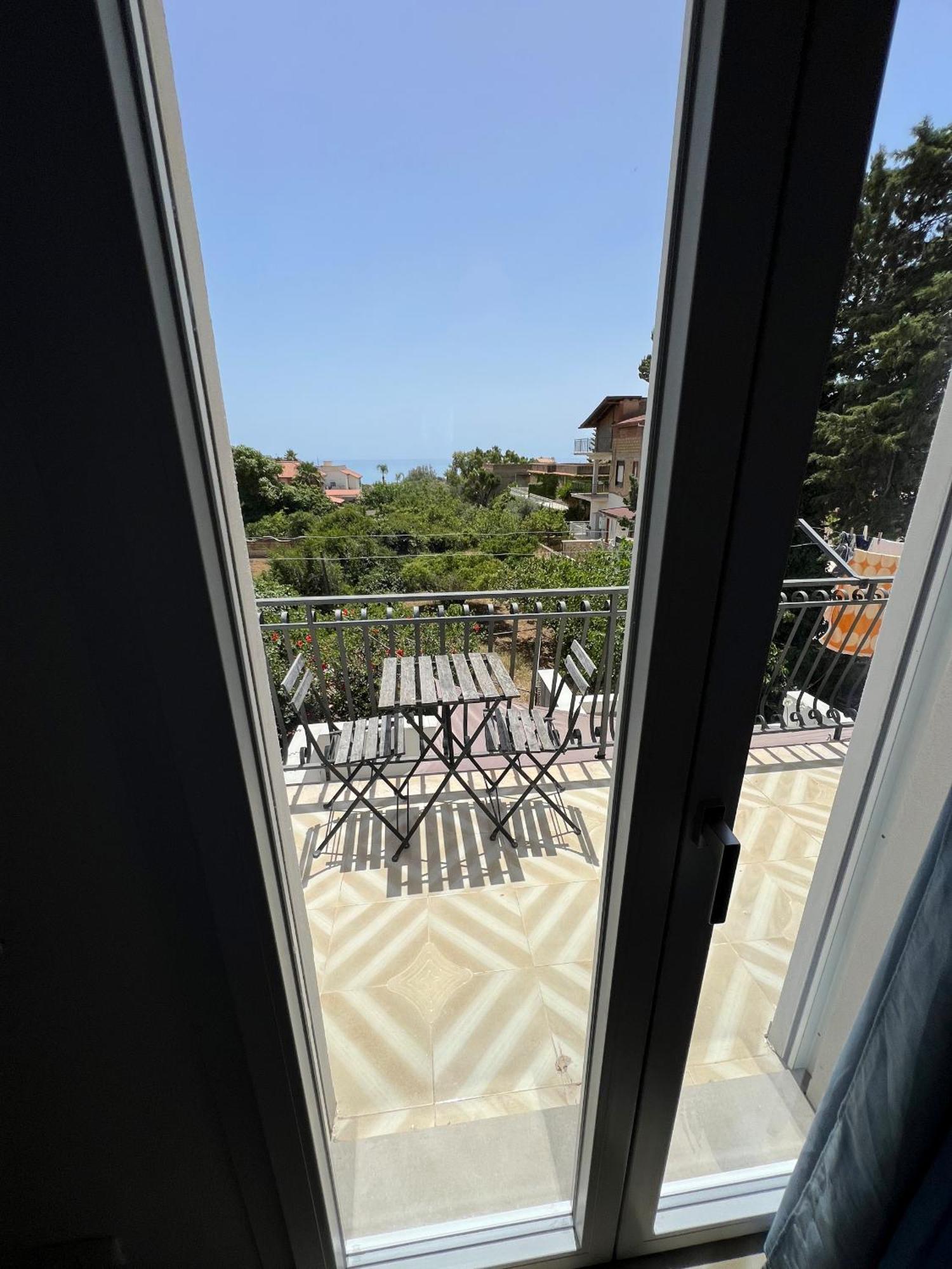 Terra Di Mare Guest House Agrigento Bagian luar foto