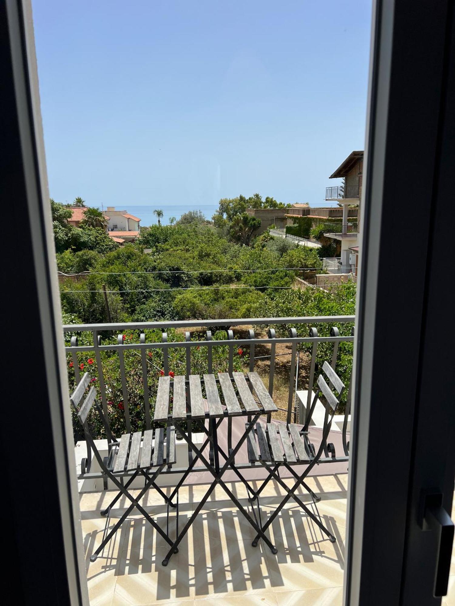 Terra Di Mare Guest House Agrigento Bagian luar foto