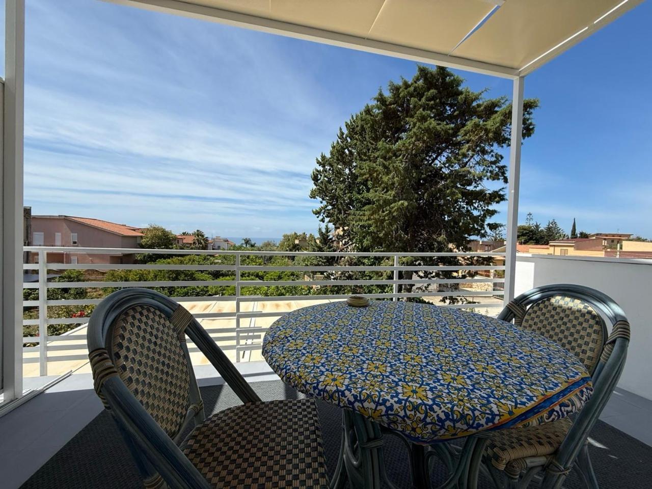 Terra Di Mare Guest House Agrigento Bagian luar foto
